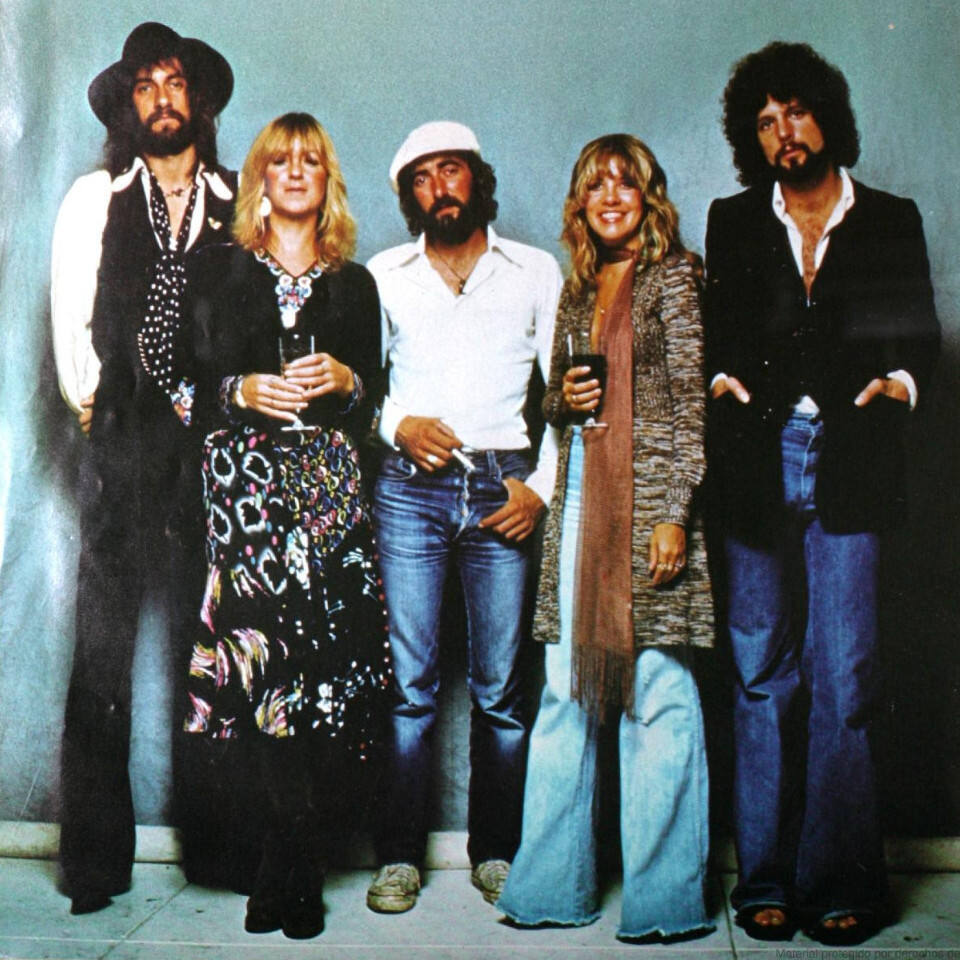 Fleetwood Mac members Mick Fleetwood, Christine McVie, John McVie, Stevie Nicks and Lindsey Buckingham in a 1977 Rumours advertisement, the band behind Dreams