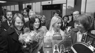 ABBA at Schiphol Airport in 1976, a related Songs post about Knowing Me Knowing You